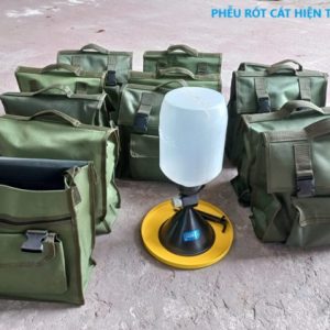 Phễu rót cát hiện trường